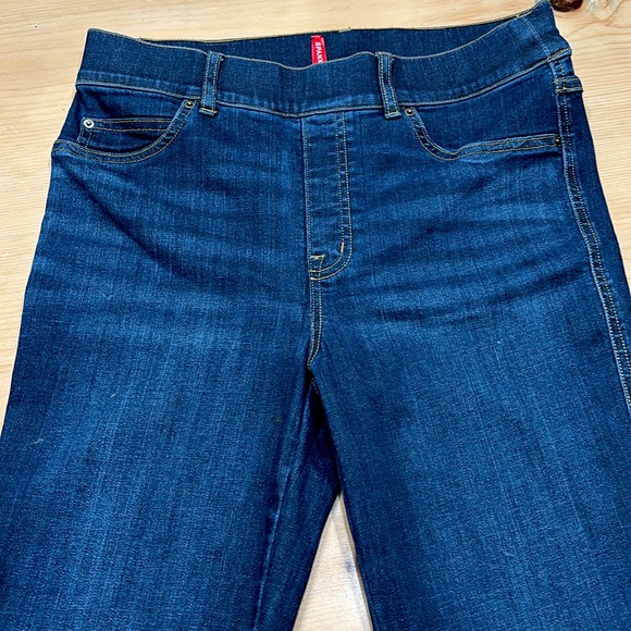 SPANXshape™ EveryWear Flare Jeans, Midnight Blue Shade - Picture 4 of 5